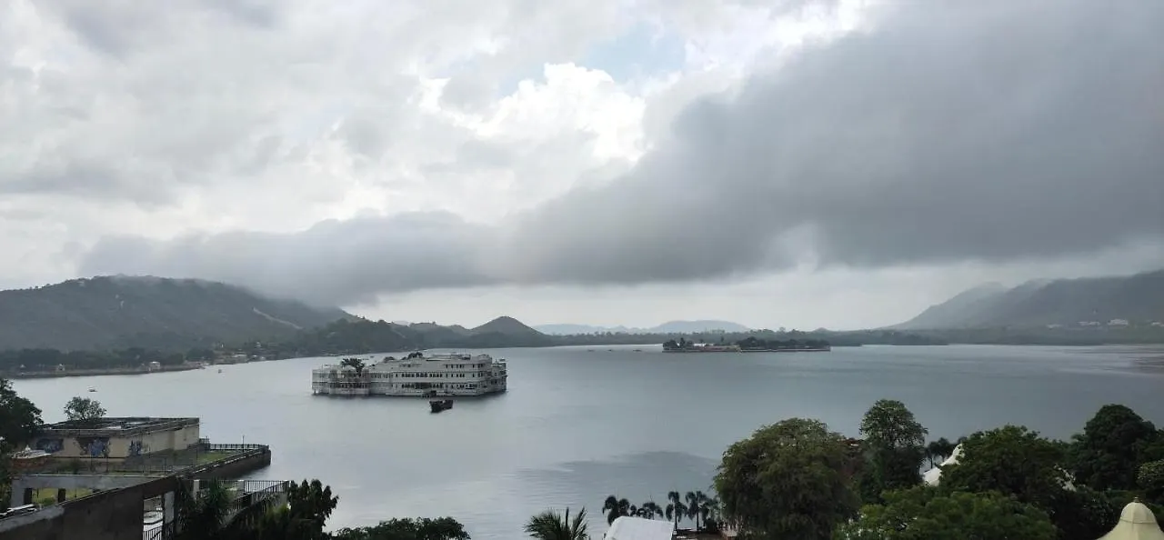 Hotel Lake Star Udaipur