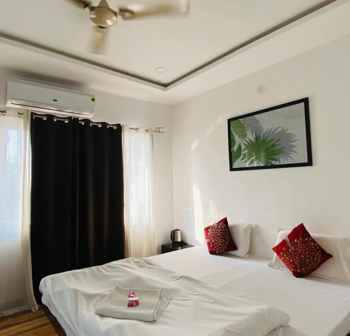 Hotel Lake Star Udaipur 3*,